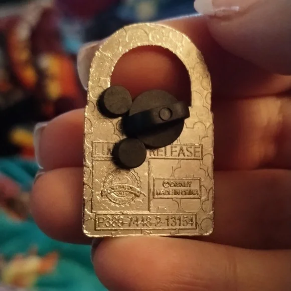 Disney Trading Pin Pluto limited release lock - Picture 2 of 2